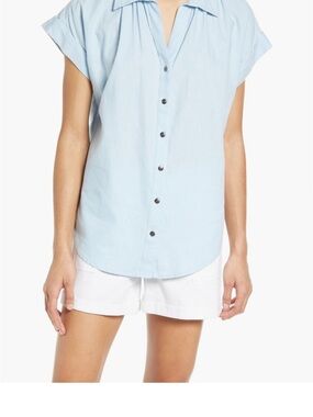 Caslon Light Blue Short Sleeve Button-Front Shirt